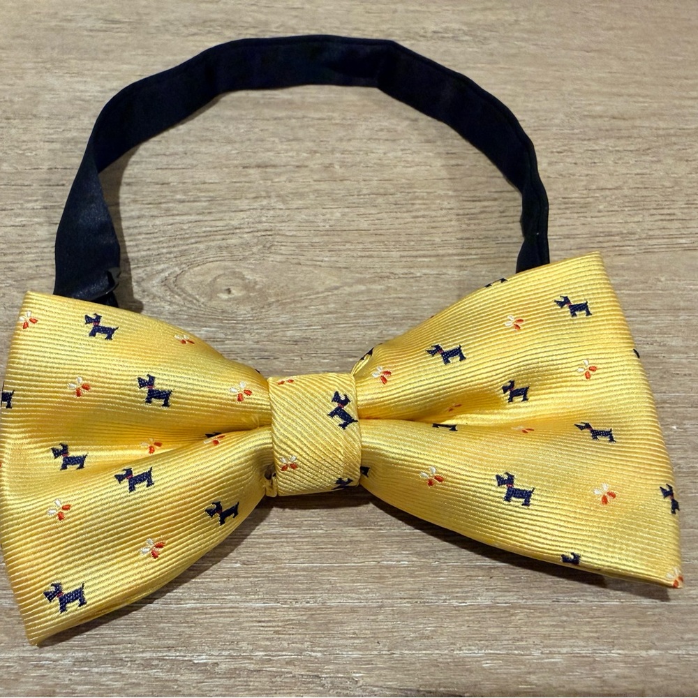 Boys Clip-on Yellow Bow Tie with Dog Pattern